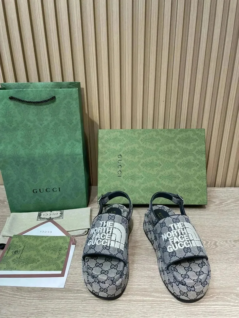 Gucci GG Jacquard Slide Sandal Collection — Photo 2