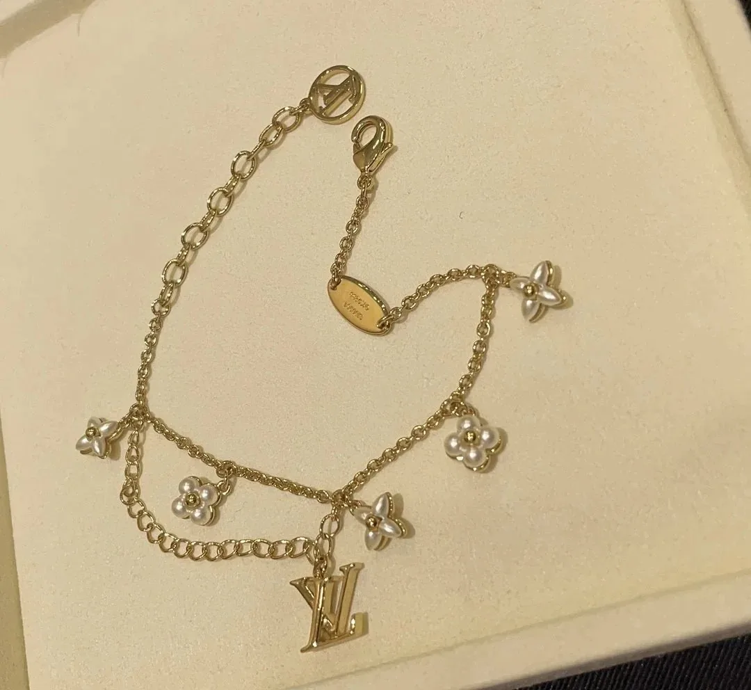 Gold Floral Pearl Bracelet — Photo 5