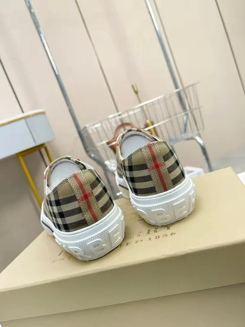 Burberry Grey Vintage Check Sneakers — QC