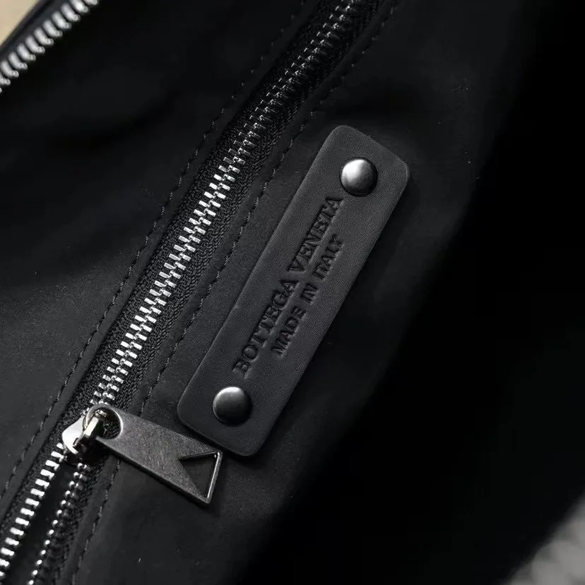 Bottega Veneta Weekender Bag — photo 5