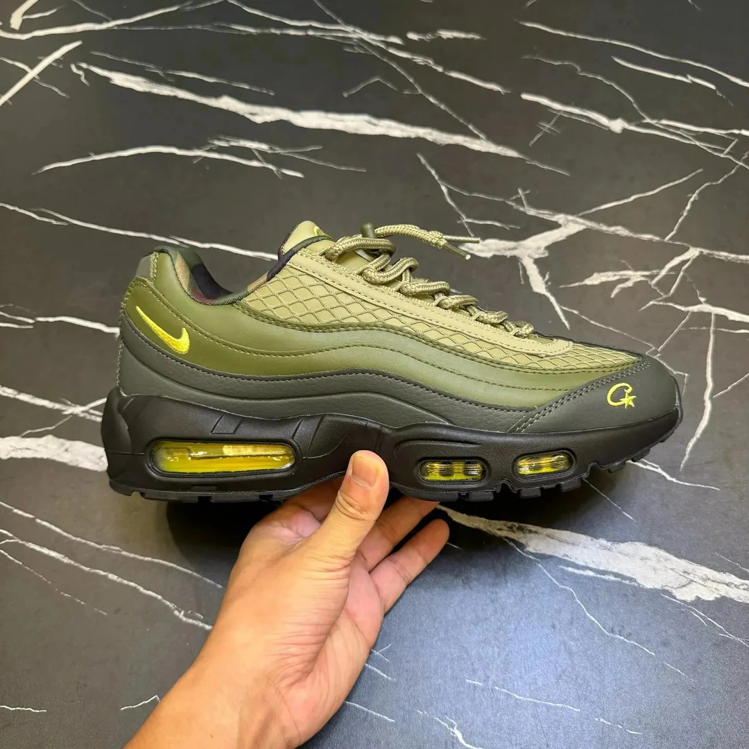 Nike Air Max 95 Olive Lace-Up Running Shoes — QC