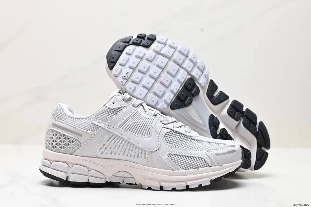 Nike Vomero 5 Air Zoom — Photo 2