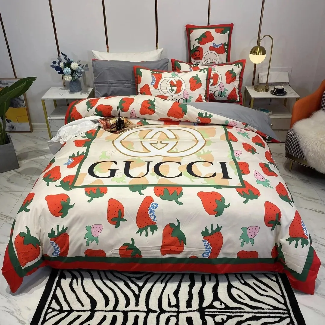 Four-Piece Bed Sheet Set — Photo 15
