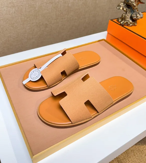 Hermes Classic Slides — Photo 5