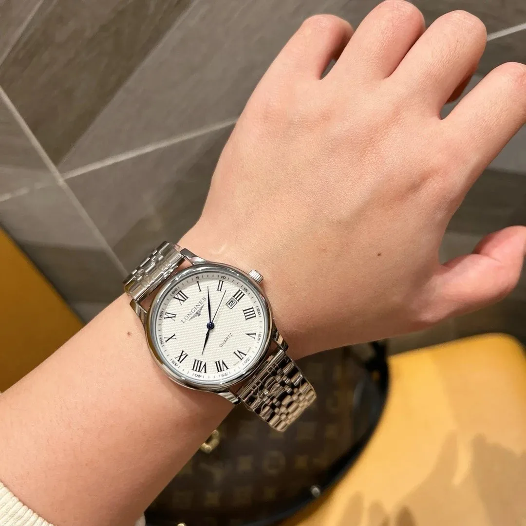 Classic Series Watch — Photo 8