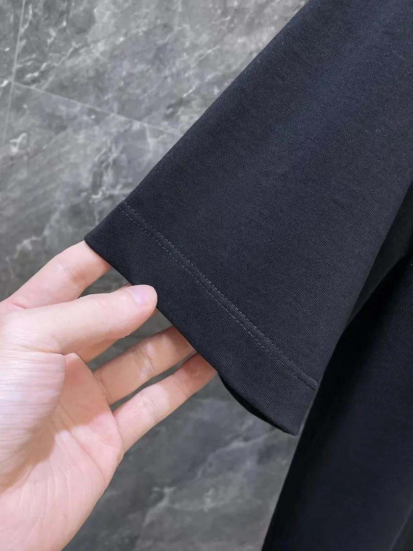 Balenciaga T-Shirt — Photo 7