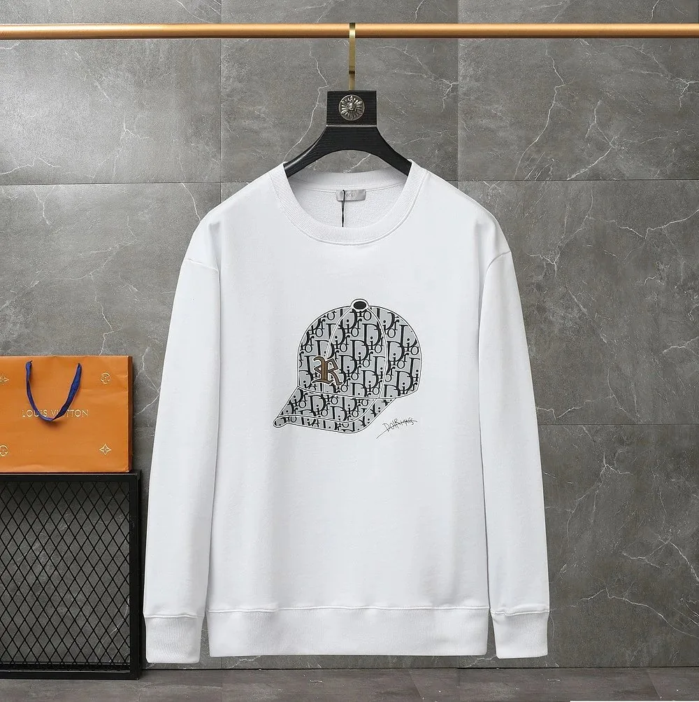 Loose Sweatshirt — Photo 9