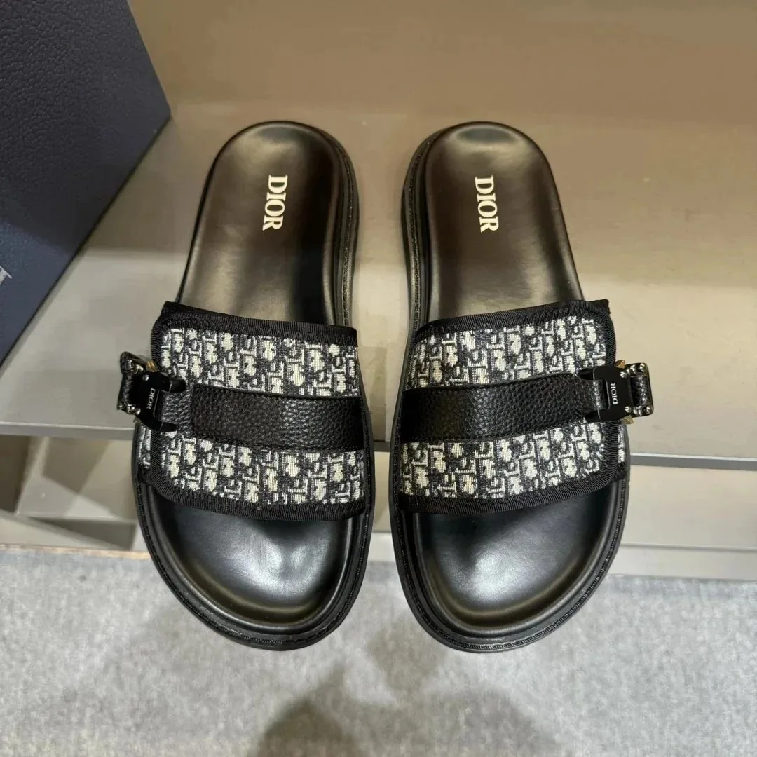 Dior Oblique Logo Slide Sandals Collection — Photo 8