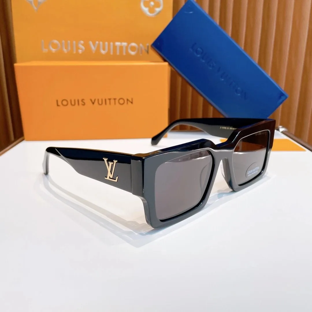 Runway Sunglasses — QC