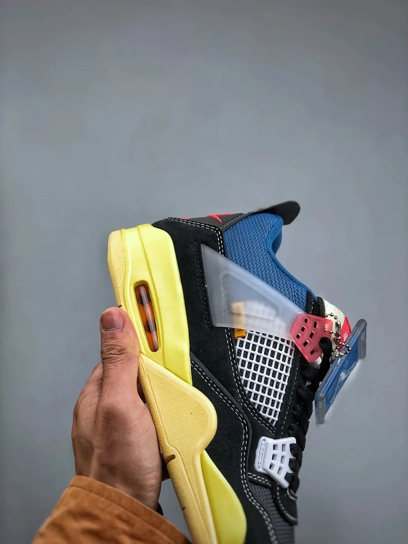 Jordan 4 Union LA Off Noir Sneakers — Photo 14