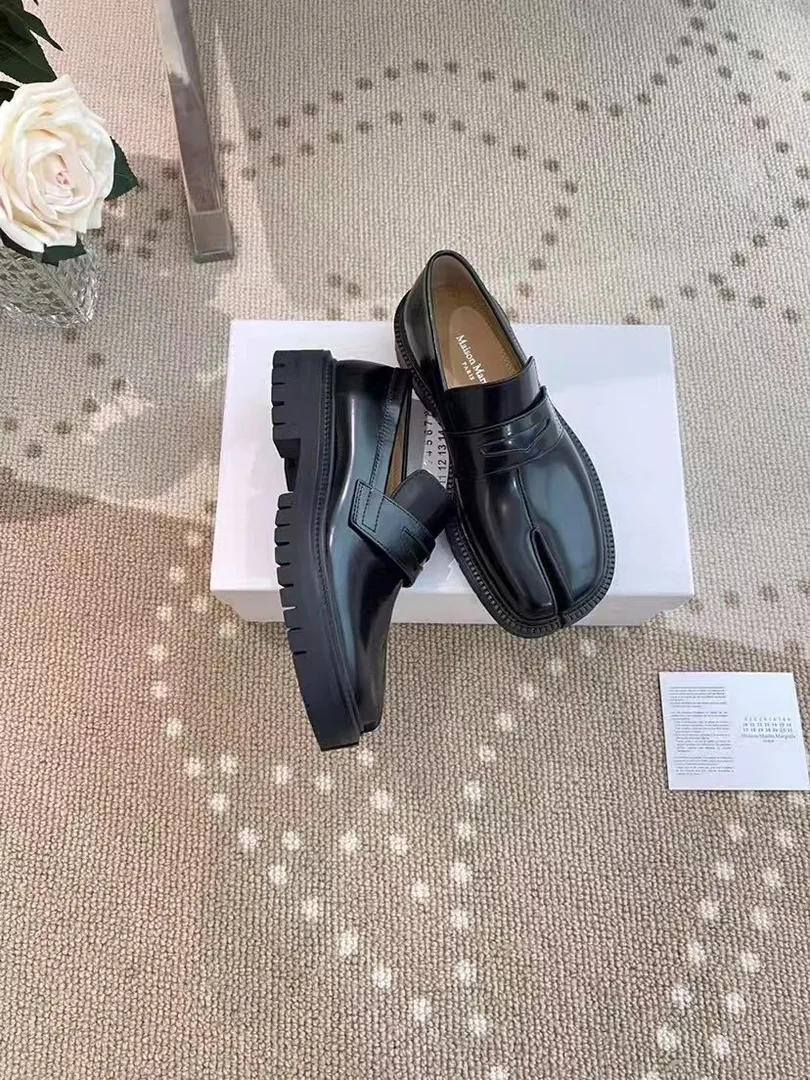 Maison Margiela Tabi Blue White Low-Top Sneakers — Photo 8