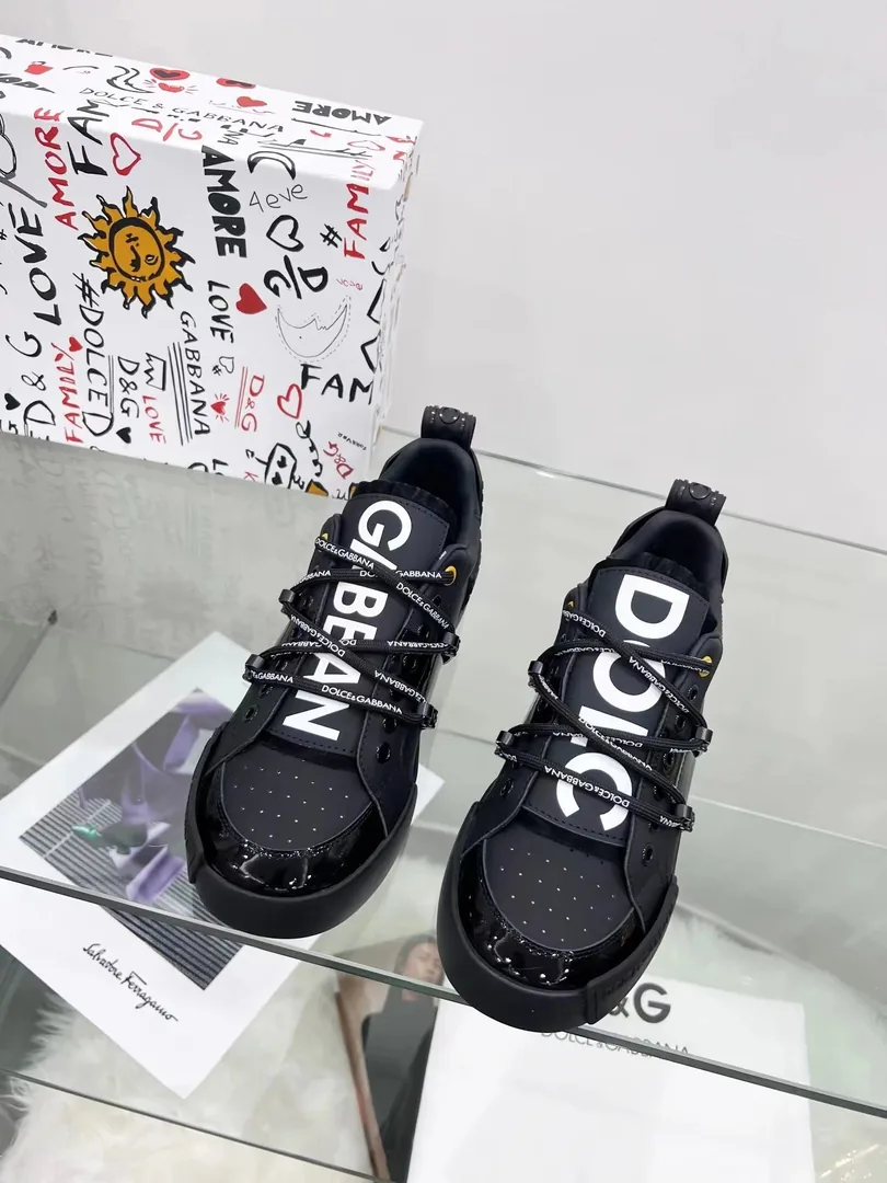 Dolce & Gabbana & White Sneakers — Photo 6