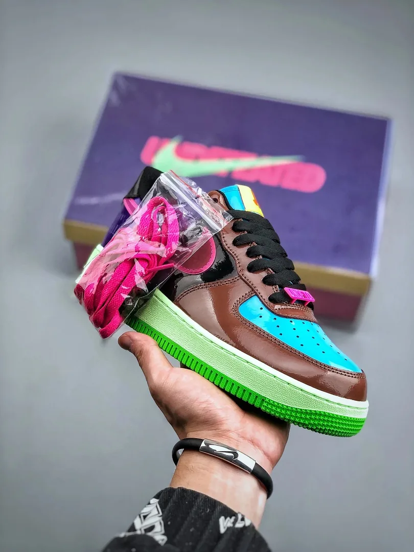Undefeated Air Force 1 Low — Photo 4
