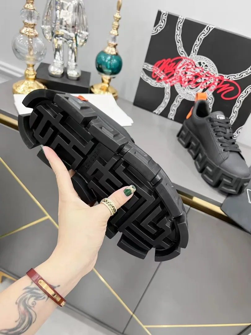Versace Greca Labyrinth Low-Top — Photo 12