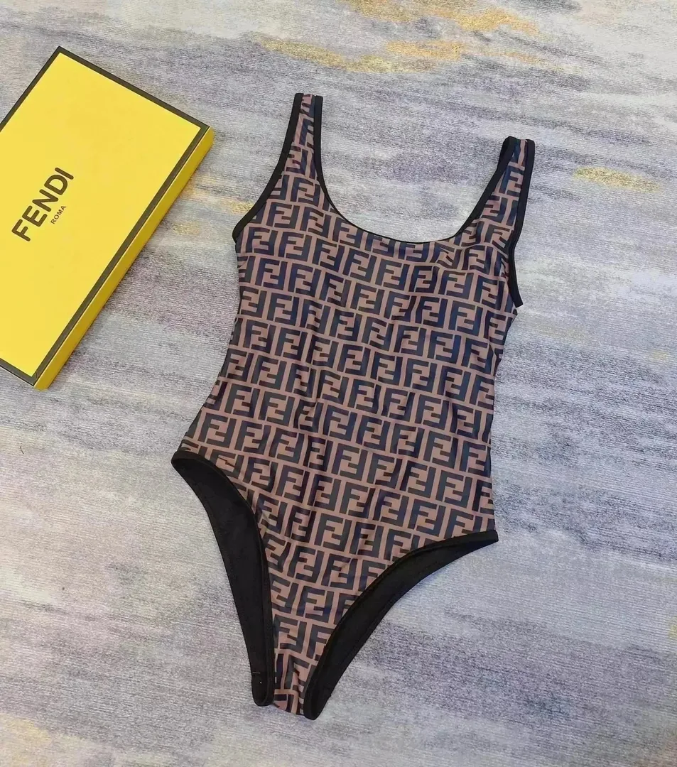 Swimsuit — Photo 15