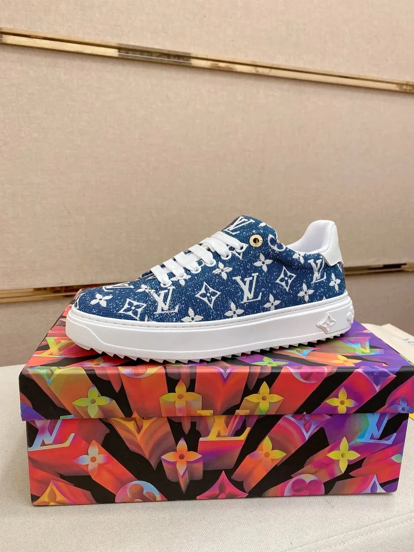 Louis Vuitton Daily Wear Low-Top Sneakers — photo 12