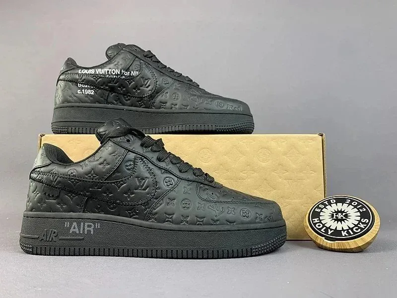 Nike Air Force 1 Low (Travis Scott) Brown Athletic Sneakers — Photo 6