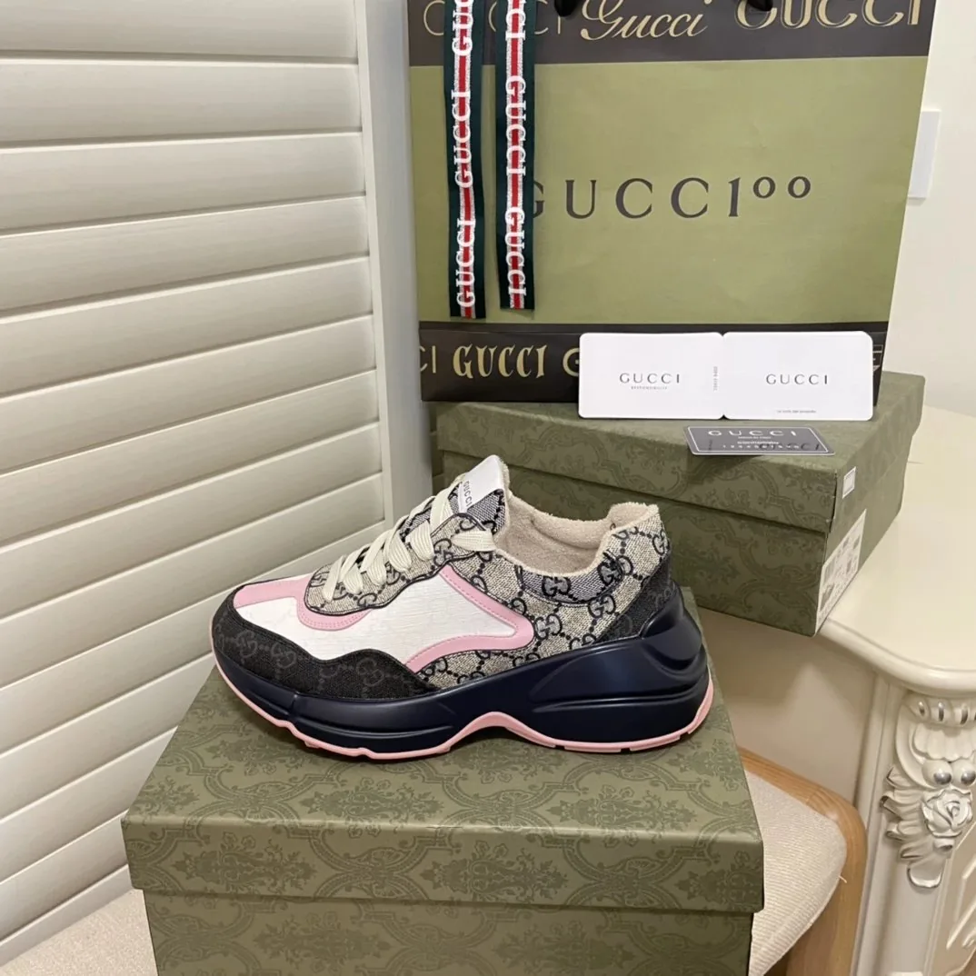 Gucci Run Rhyton White Print Dad Sneakers — Photo 9