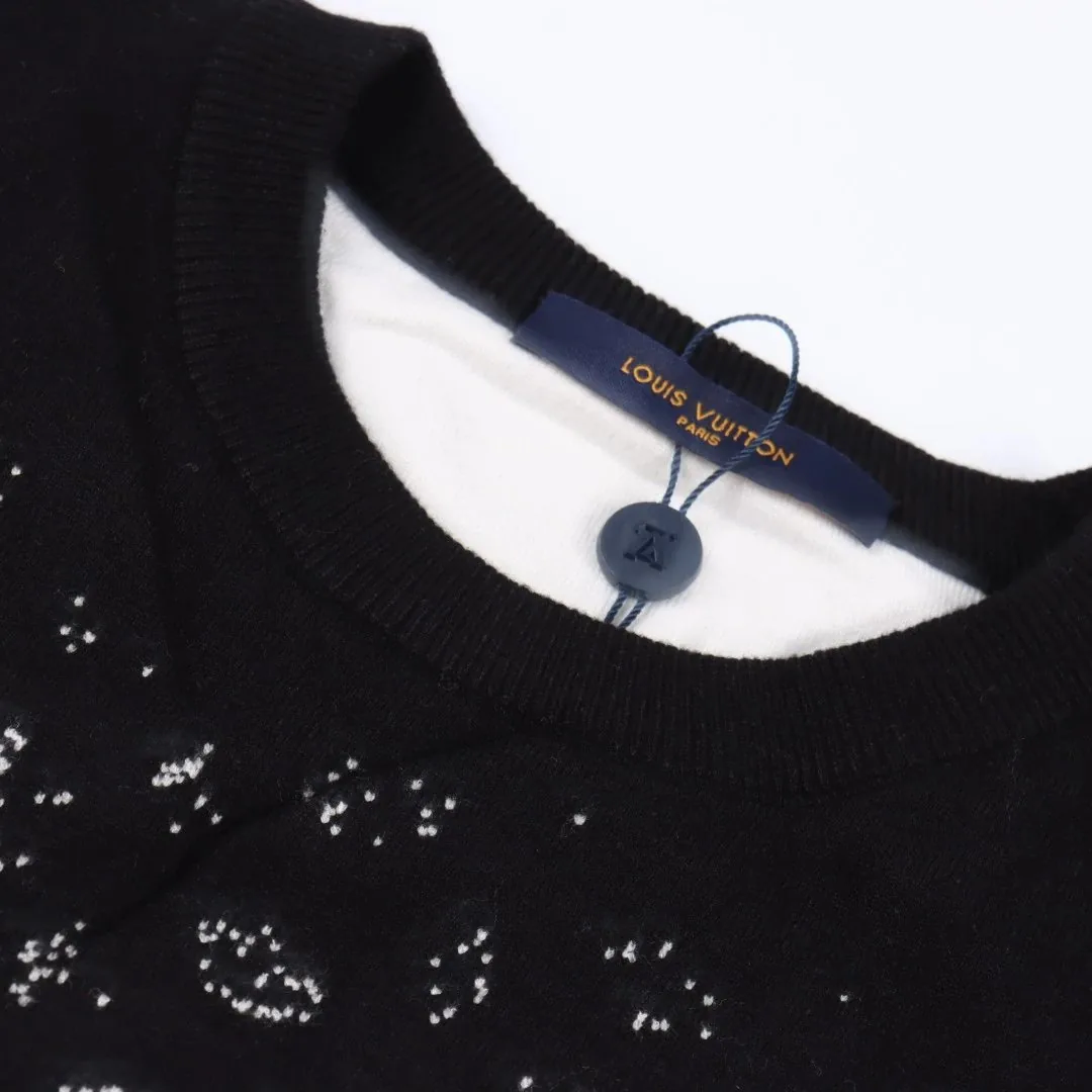 Louis Vuitton Monogram Knit Sweater — Photo 5