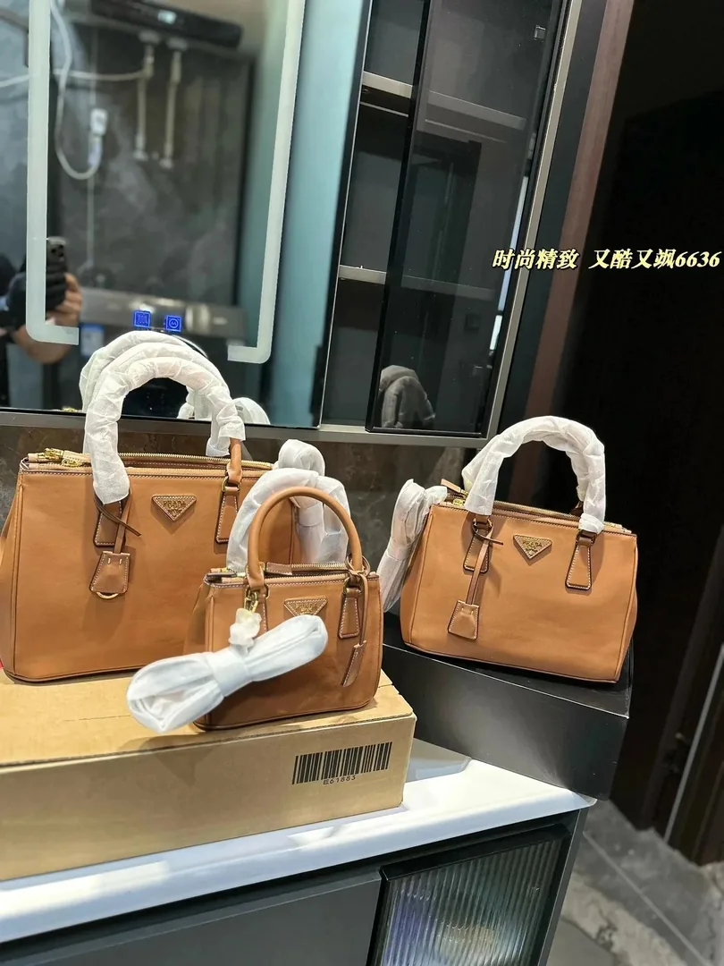 Tote Bag — Photo 6