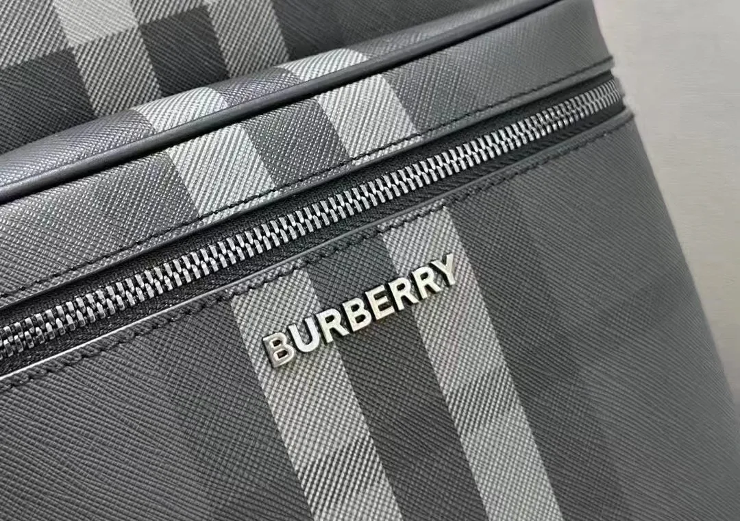 Burberry Check Zip Backpack — Photo 7