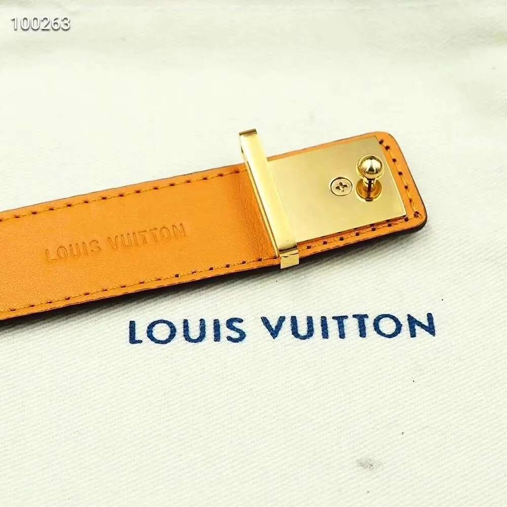 Leather Bracelet — QC