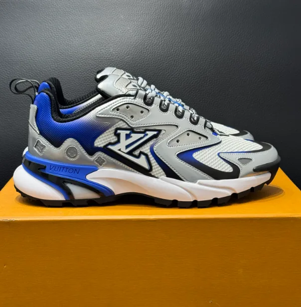Louis Vuitton LV Runner Tactic Brown Sneakers — Photo 5