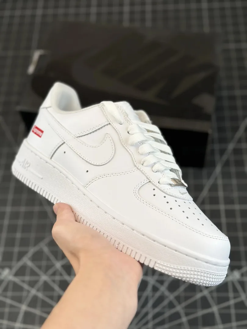 Air Jordan 1 Box Logo — Photo 2