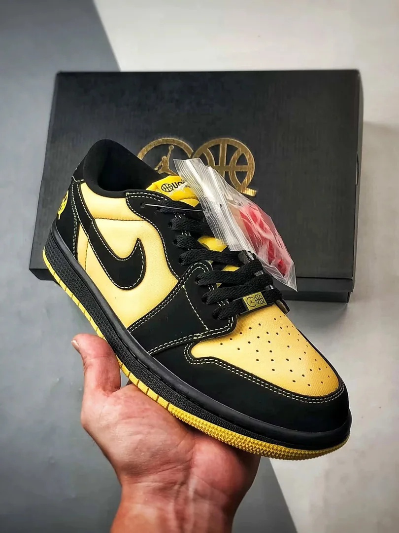 Air Jordan 1 Low Quai 54 Black Yellow