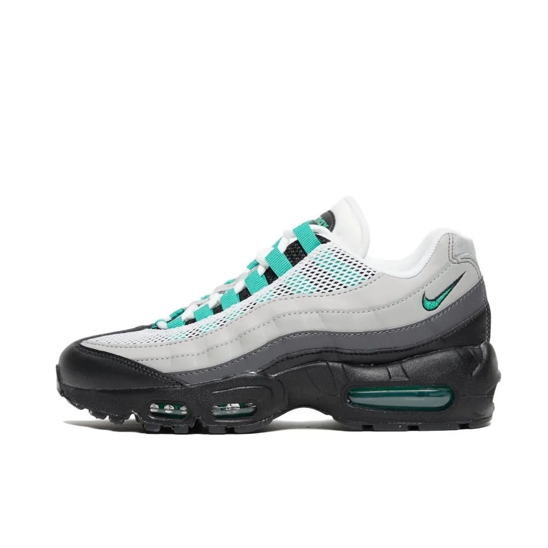 White Nike Air Max 95 — QC