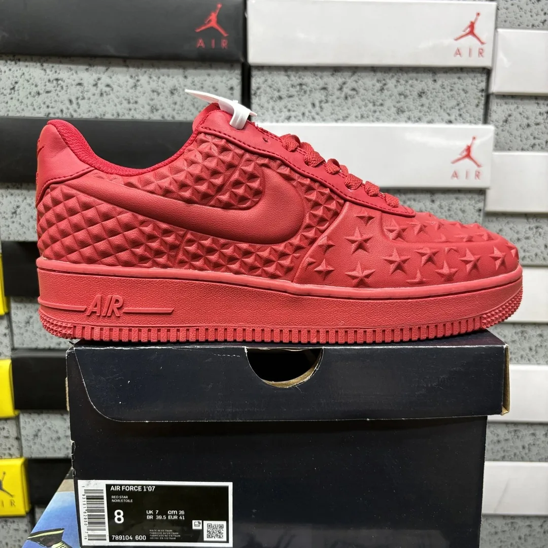 Nike Air Force 1 Beige Low-Top Rope-Lace Shoes — Photo 9