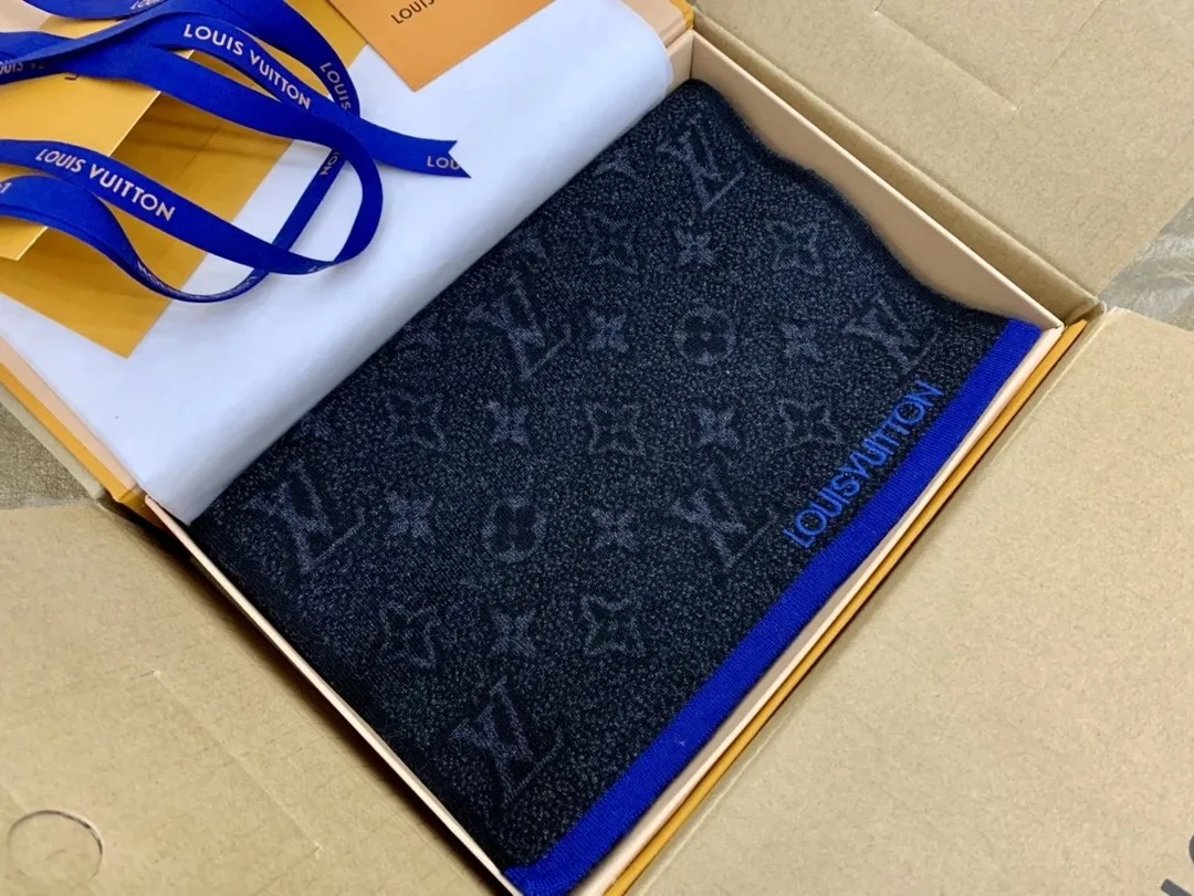 Wool Monogram Eclipse Scarf — QC