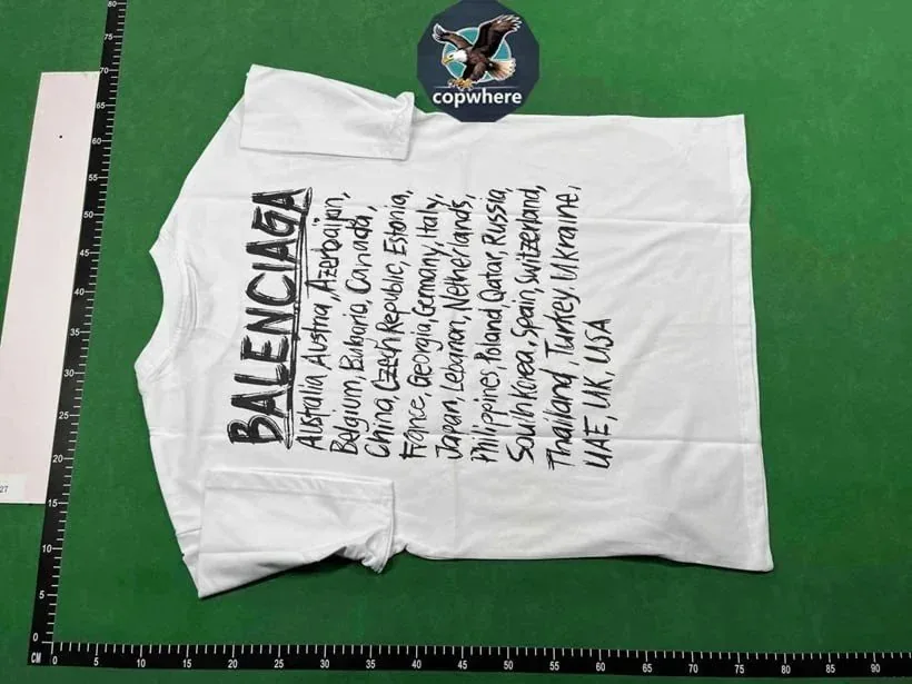 Balenciaga T-Shirt — Photo 2