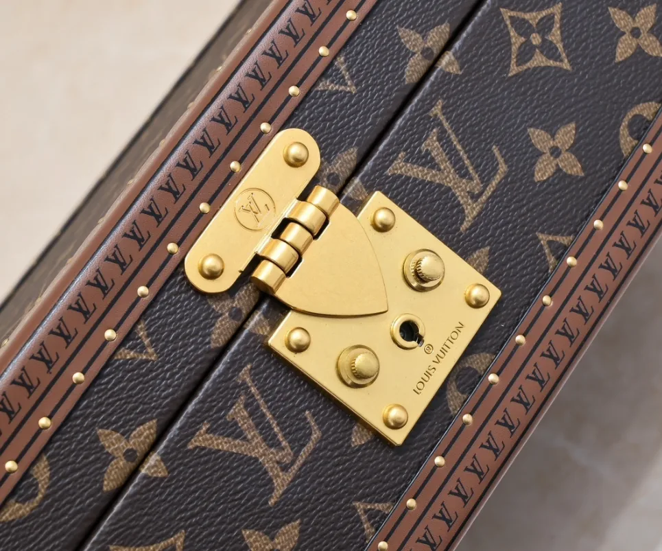 Leather Watch Box — Photo 7