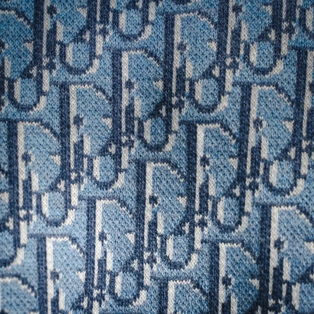 Detail Tee — Photo 6