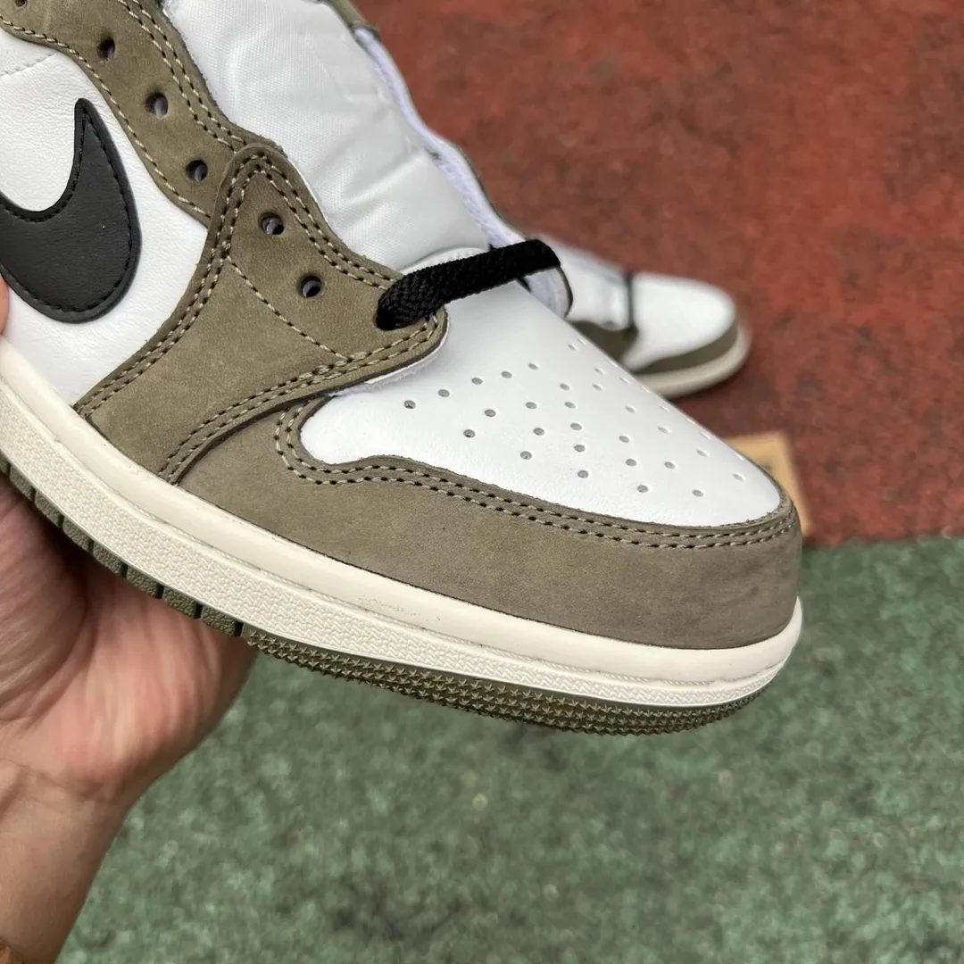 Air Jordan 1 Low OG Medium Olive — photo 7