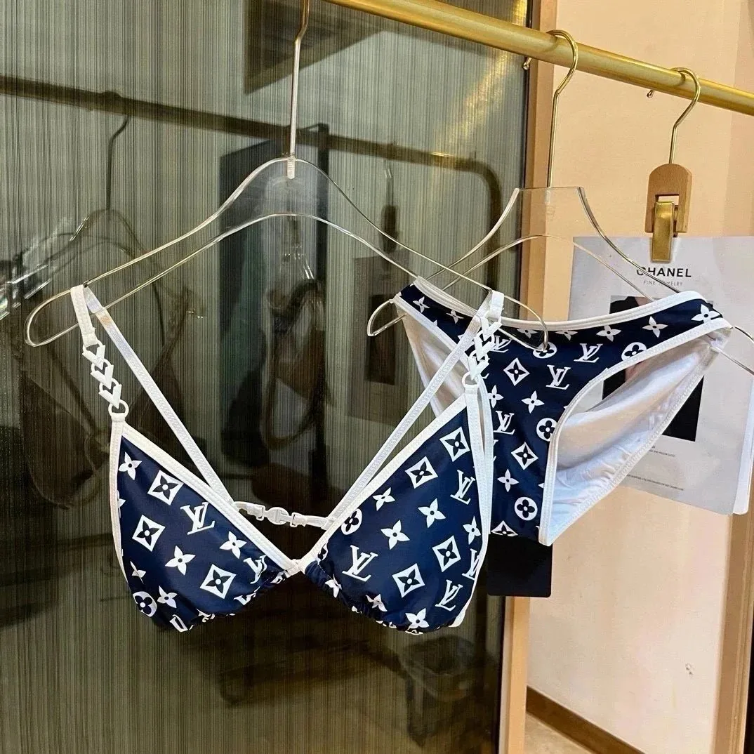 Swimsuit — QC