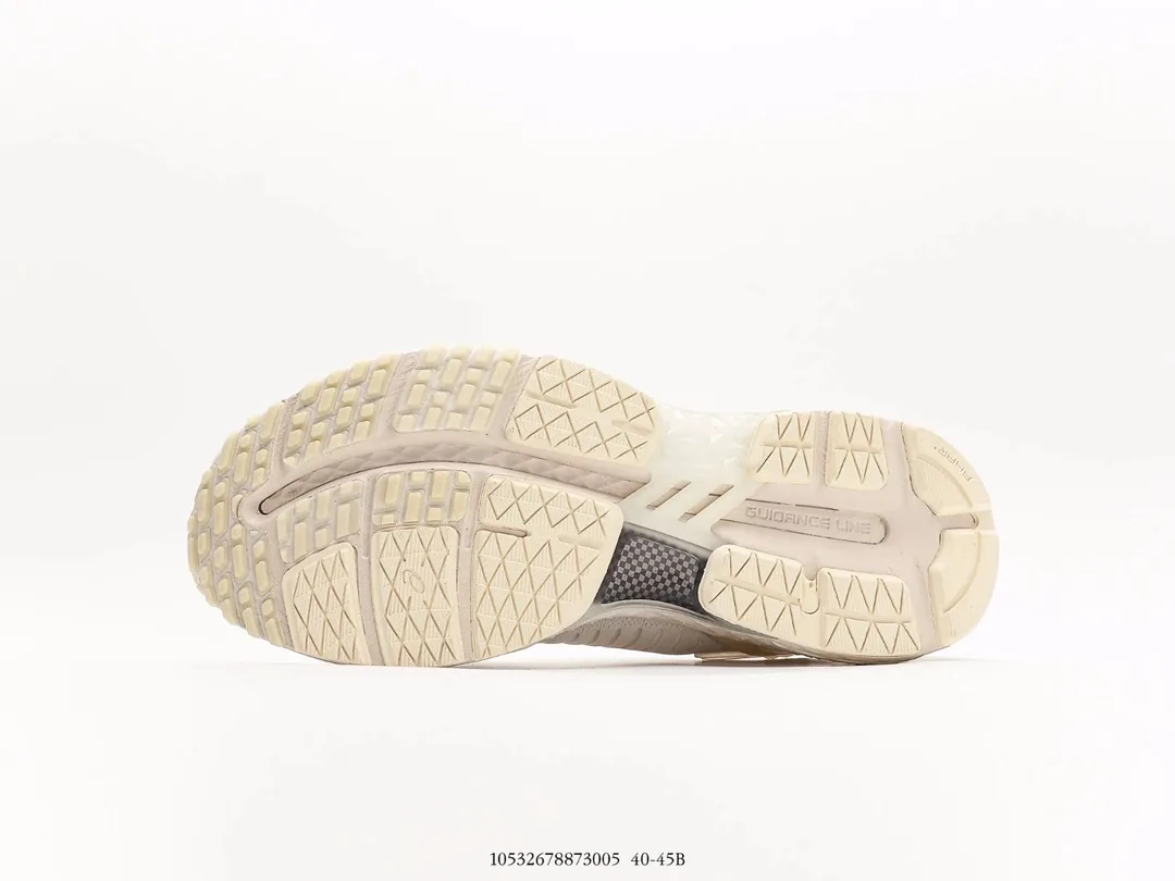 Asics Metarun Grey Runners — Photo 8