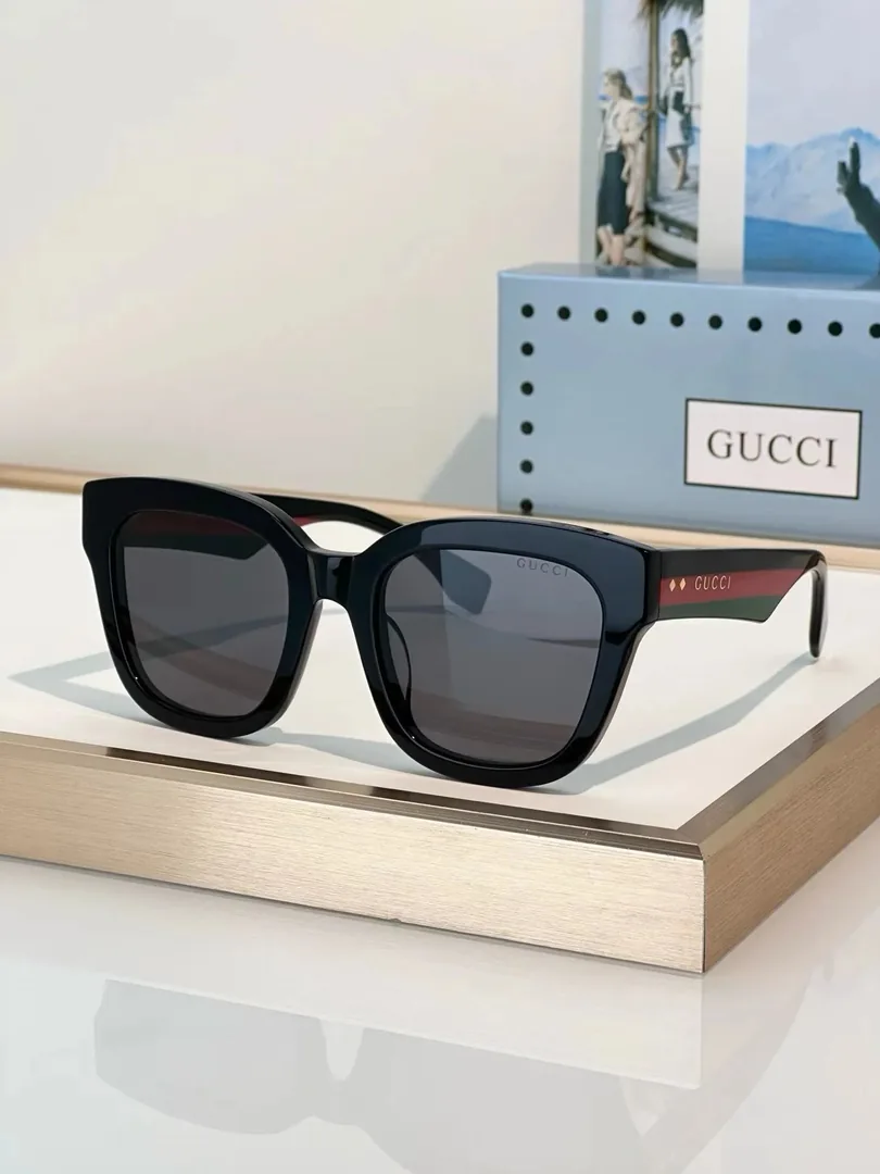 Gucci Web Stripe Square Sunglasses Black — Photo 15