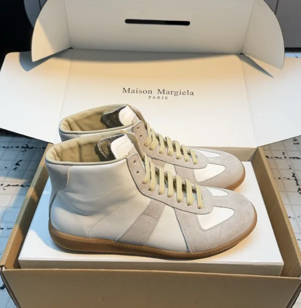 Maison Margiela Replica White Beige Suede Trainers