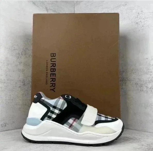 Burberry Low-Top Lace-Up Trainers — photo 2
