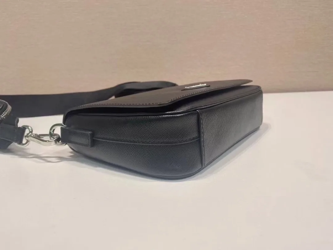 Prada Leather Bag — photo 7