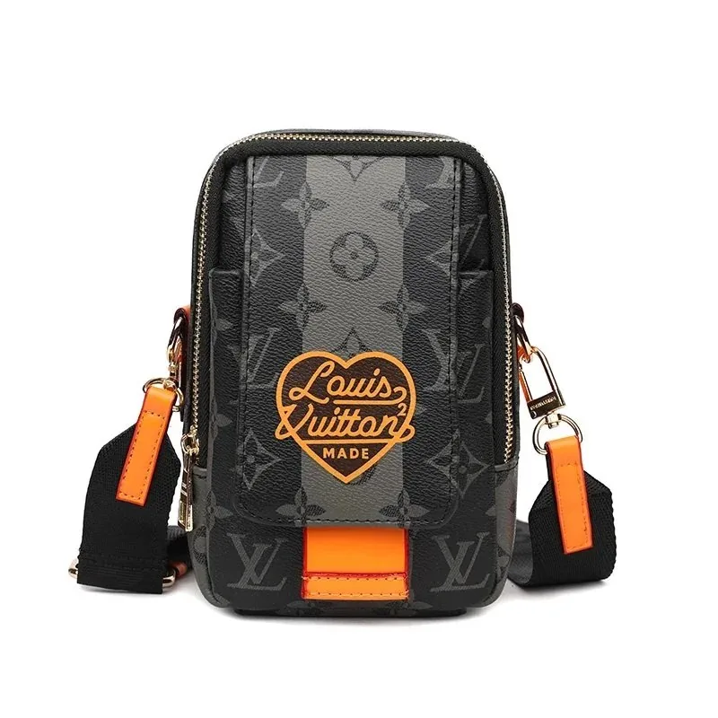 Louis Vuitton Women's Bag — Photo 2