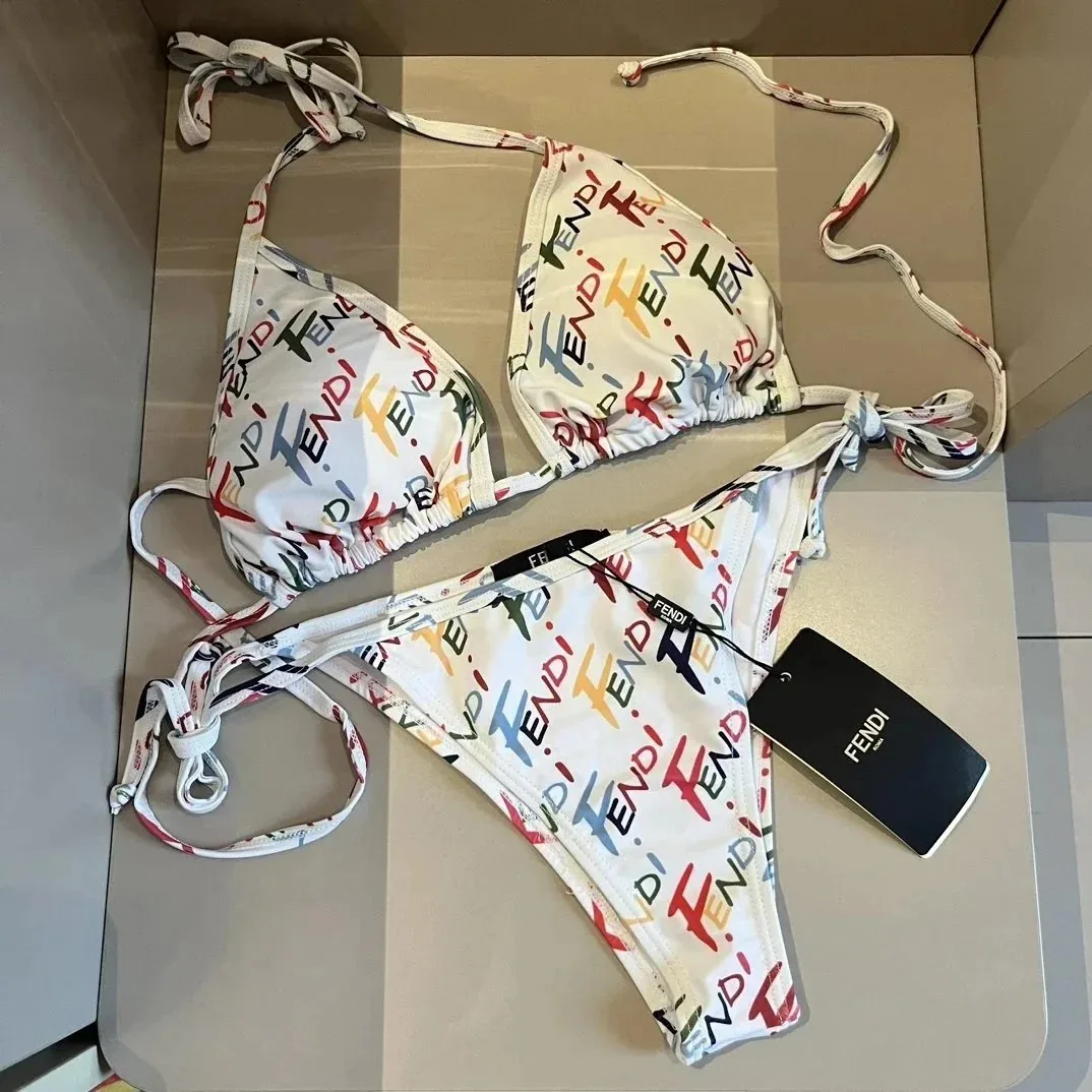 Swimsuit — Photo 3