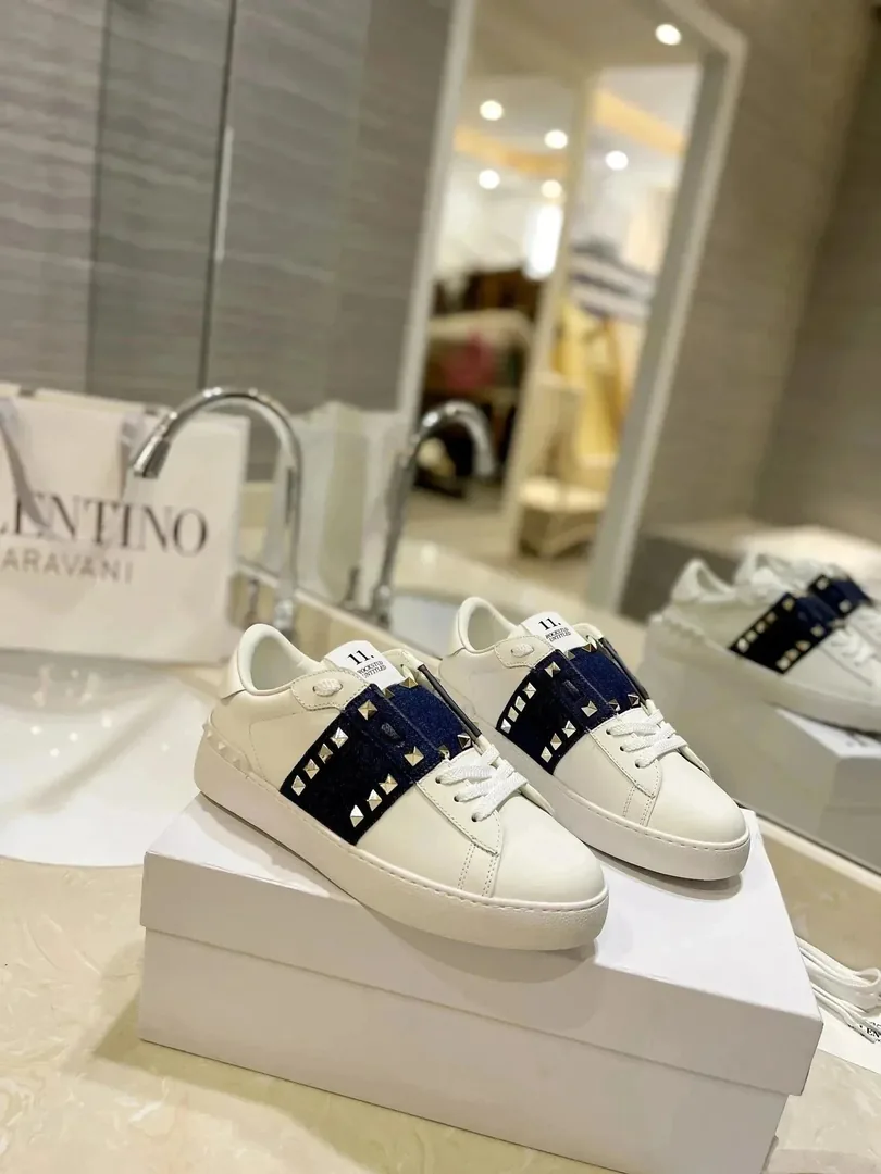 Valentino Louis Vuitton White Trainers — Photo 10