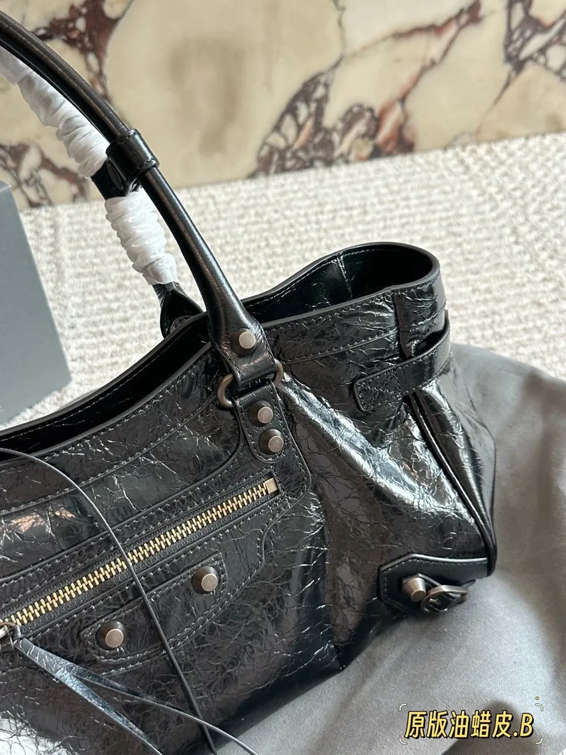 Balenciaga Waxed Leather Hobo Bag — photo 4