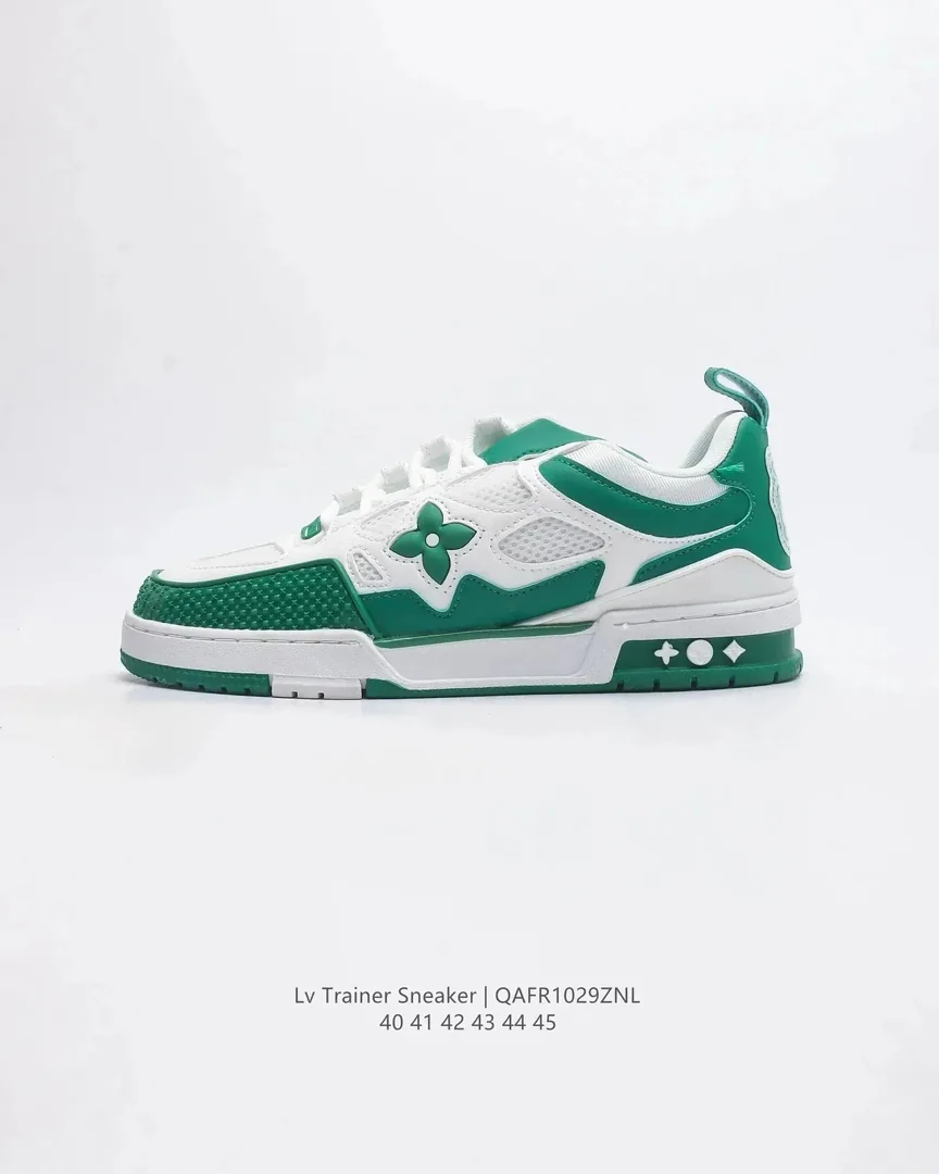 Louis Vuitton LV Trainer White Bee-Print Trainers — Photo 9