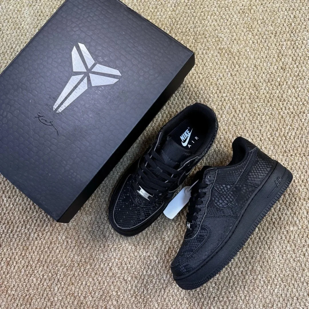 Nike Air Force 1 Kobe Low Black Snake — Photo 10