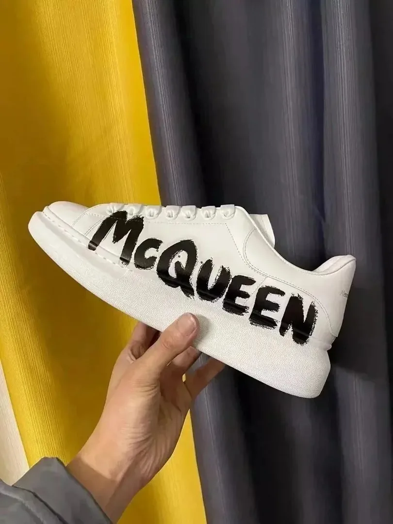 Alexander McQueen Oversized Sneaker White Trainers — photo 6