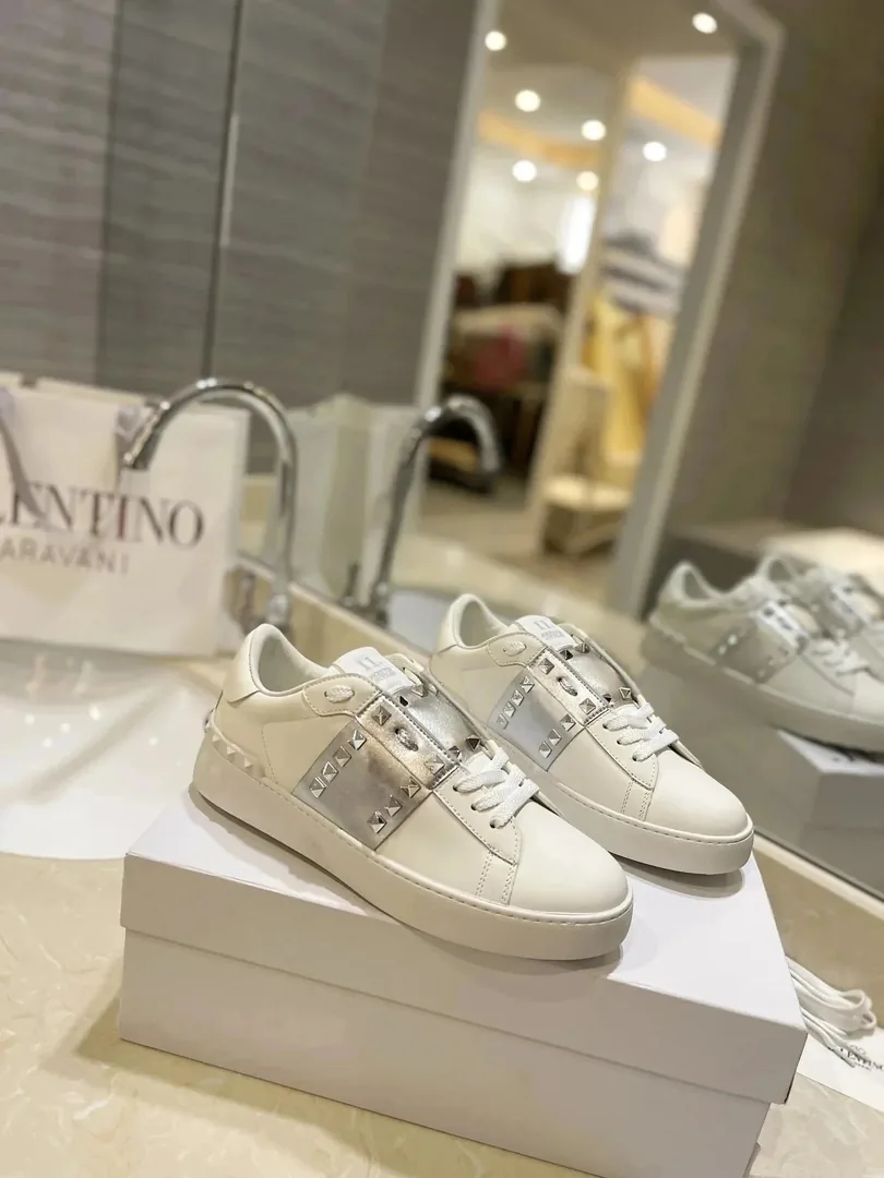Valentino VL7N White Minimalist Trainers — Photo 9